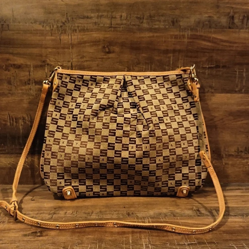 SOLD OUT 🎖🎖🎖🎖Sisley Paris Sling Bag - Picture 1 of 8